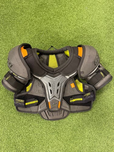 CCM Tacks XF Pro Shoulder Pads | Junior Medium