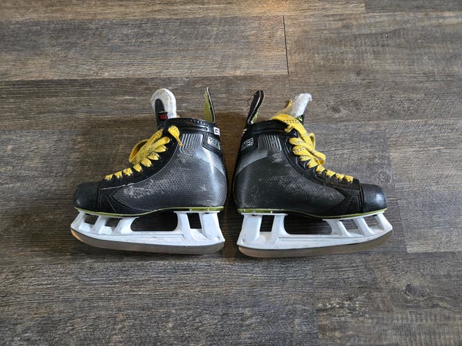 Graf Supra G7035 Hockey Skates Regular Width Size 3.5 (Used)