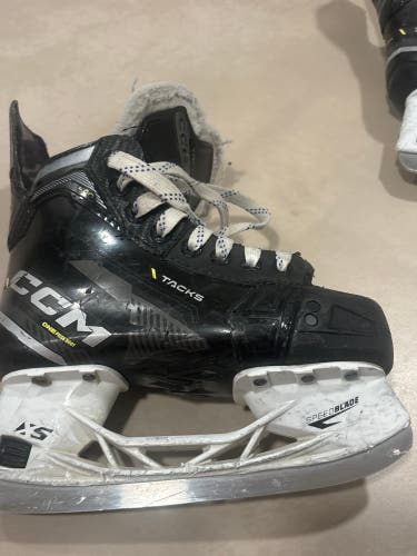 2022 CCM Tacks AS580 Hockey Skates Size 3 (Used)