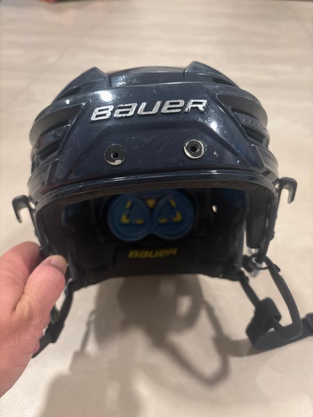 Medium Bauer Re-Akt 150 Helmet (Used)