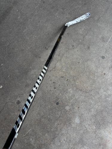 Intermediate Warrior Pro Hockey Stick Right Handed W28 55 Flex