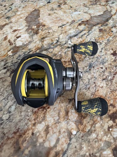 Lews Mach pro baitcaster right handed