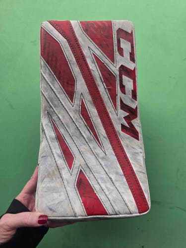 Red Intermediate CCM EFlex 4.9 Goalie Blocker Regular