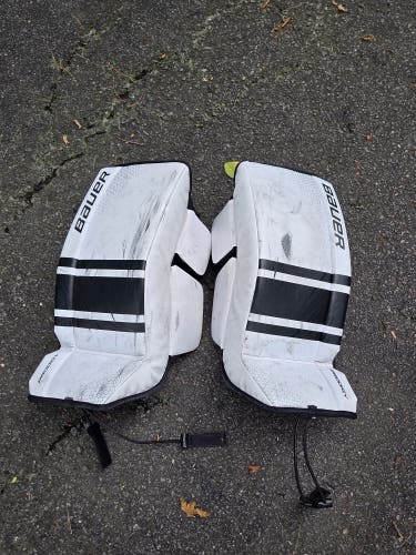 22" 2022 Bauer Prodigy Goalie Leg Pads (Used)