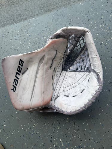 2023 Bauer Vapor Hyperlite 2 Regular (Used)