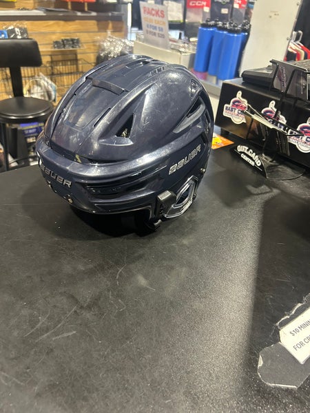 Medium Bauer Re-Akt 150 Helmet (Used)