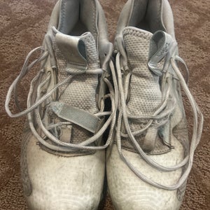 White Men's Size M 10.5 (W 11.5) Adult New Balance Freeze 2.0 Low Top Molded Cleats (Used)