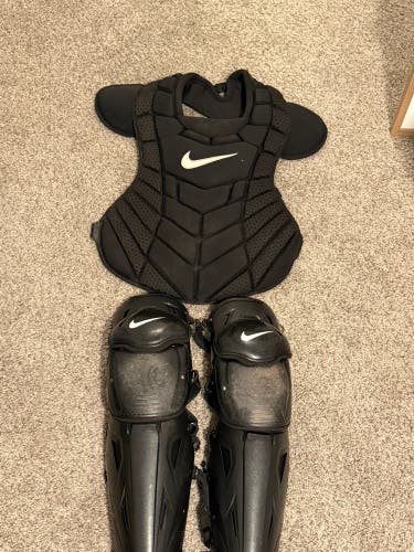 Black Nike Diamond Elite Catcher's Set (Used)