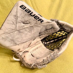 Bauer Vapor 3X Regular goalie glove white (Used) senior small