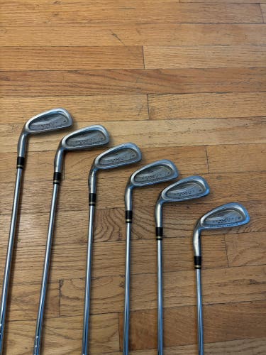 Men's 1999 Cobra Gravity Back Left Hand Iron Set Regular Flex (6 Clubs) #4 - #9 (Used)