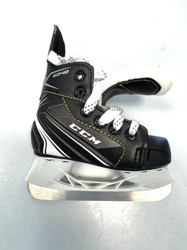 Used CCM 940 Youth Hockey Skate Youth 08.0 11860-S000312023