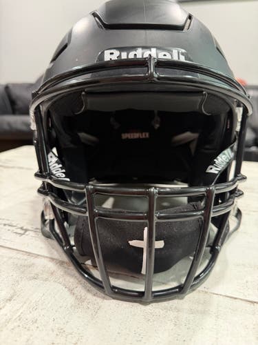 Black Adult Large Riddell SpeedFlex Helmet (Used)