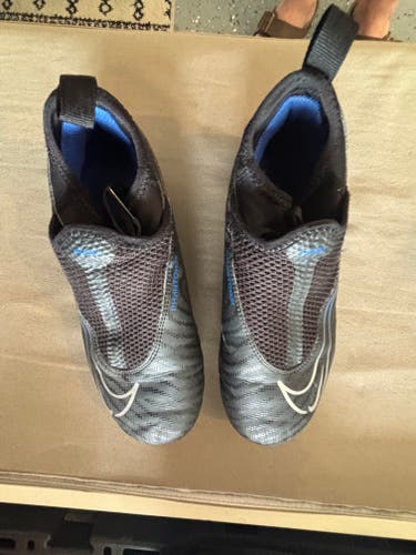 Nike Jr. Phantom Cleats - Black/Blue - Size 2.5Y