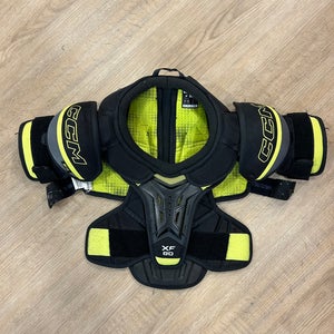 Junior Small CCM Tacks XF 80 Shoulder Pads