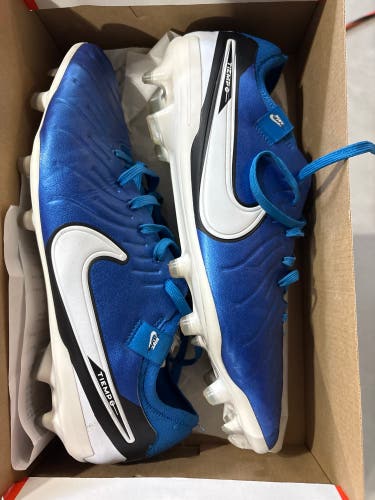 Blue Men's Size M 11.0 (W 12.0) Nike Tiempo Legend 10 Elite Molded Cleats Cleats (Used)