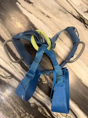 Youth Black Diamond Climbing Harness)