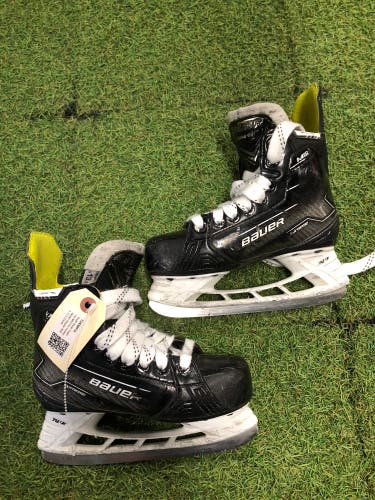 Youth Bauer Supreme M50 Pro Hockey Skates Regular Width 13.5 (Used)