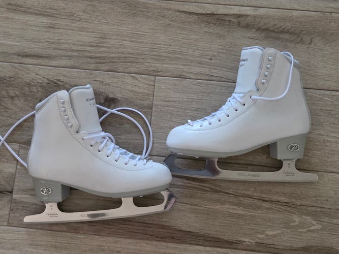 Riedell Figure Skates B Adult 4.5 (Used)
