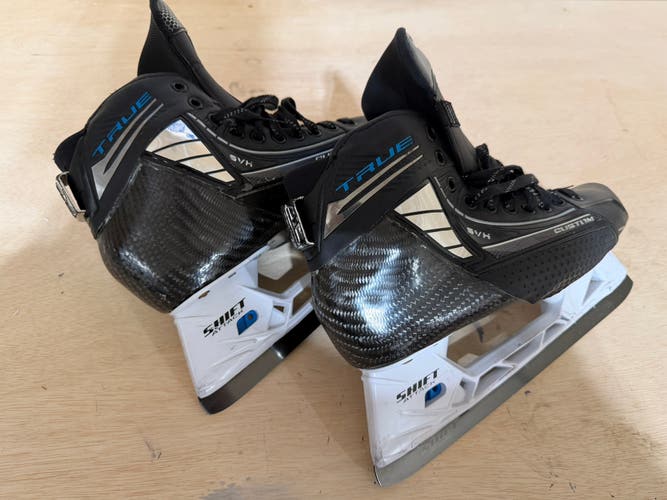 2023 True Custom Pro Hockey Goalie Skates Regular Width 9.5 (Used)