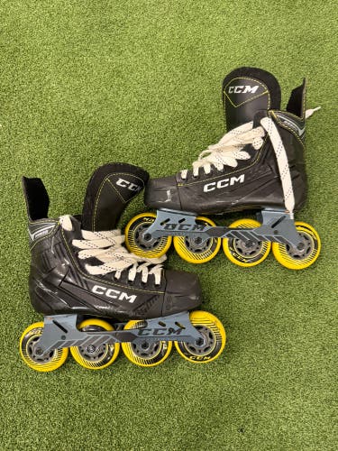 Junior CCM Tacks 9350R Inline Skates Size 4 (Used)