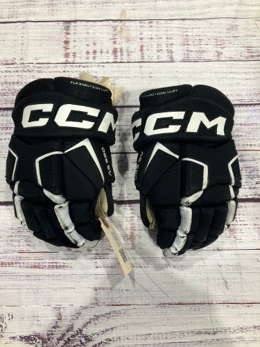 Black Junior CCM Tacks AS-580 Gloves 11" (Used)