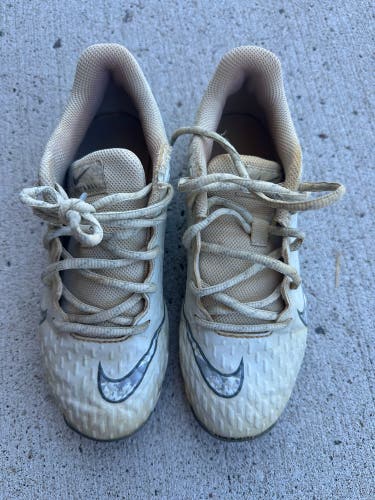 Gray Kid's 5Y (Big Kids / Youth) Nike Hyperdiamond 4 Pro Low Top (Used)