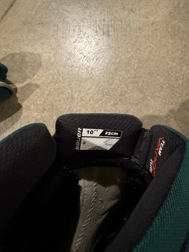 Bauer Vapor Elite Gloves 10" (Used)