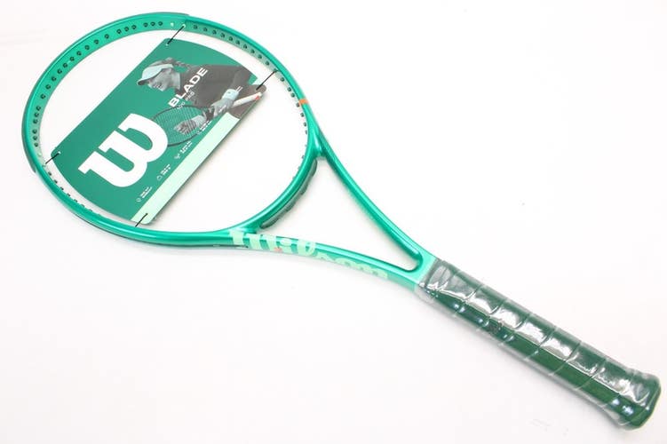 *NEW* 2026 WILSON BLADE PRO 100 (VER 10) TENNIS RACQUET (4 1/4) UNSTRUNG