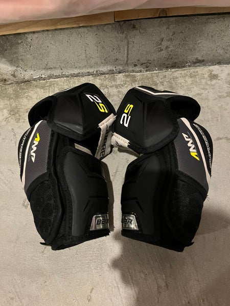 Senior Medium Bauer Supreme 2S Elbow Pads (Used)