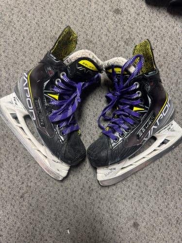 Bauer Vapor 3X Hockey Skates Extra Wide Width Size 2 (Used)