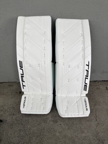 LIKE NEW 34" Senior True HZRDUS 9x4 Goalie Leg Pads (Used for one practice)