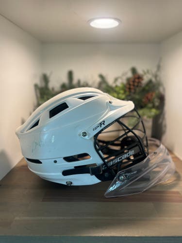 Cascade CPV-R Goalie Helmet