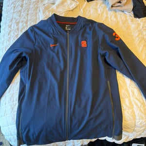 Syracuse men’s team issued  Large Nike Jacket