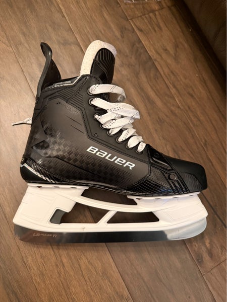 2024 Bauer Supreme Shadow Hockey Skates Regular Width 8 (Used)