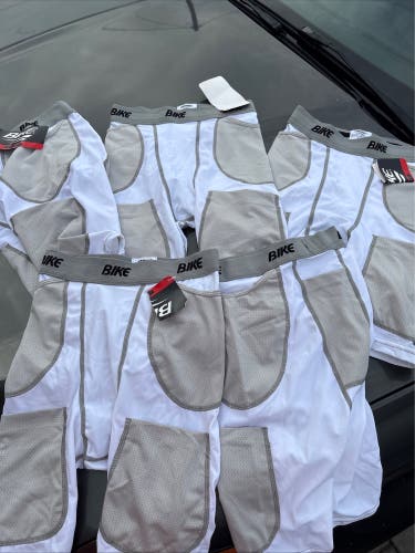 Lot of 5 new compression shorts youth large