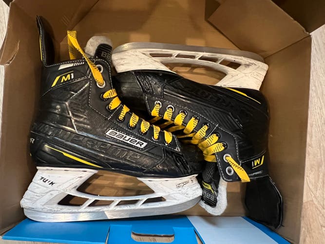 Black/Yellow 2022 Bauer Supreme M1 Hockey Skates Regular Width Size 5.5 (Used)