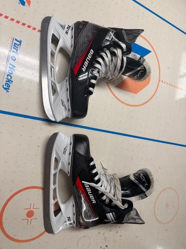 Bauer Vapor X3 Hockey Skates Extra Wide Width 8.5 (Used)