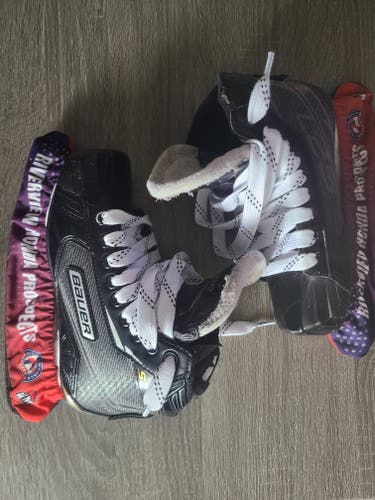 Bauer Supreme S27 Hockey Goalie Skates Size 3.5 (Used)