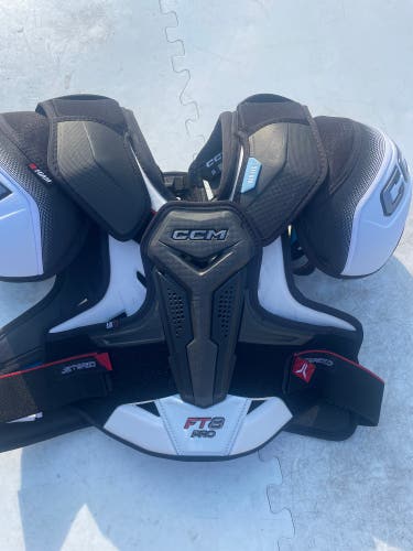 Men's Medium Senior CCM Jetspeed FT8 Pro Shoulder Pads Pro Stock (Used)