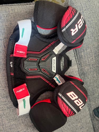 Small Youth Bauer NSX Shoulder Pads (Used)