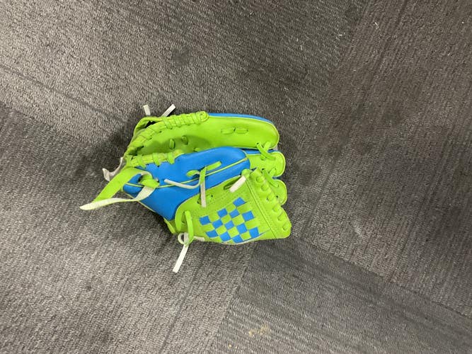 Used Marucci TBALL GLOVE BB/SB Glove T-ball Green 9" 11614-S000240049