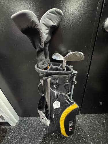 Used US Kids WT-10 ULTRALIGHT Jr Package Set *No 7 or Putter* RH Black 7 Piece 11849-S000041887
