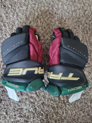 True Catalyst 9x Pro Gloves 15" Pro Stock (New) - Arizona Coyotes - Josh Brown