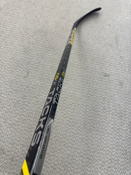 Intermediate CCM Tacks AS-VI Left Hand Hockey Stick P28 55 Flex (New)