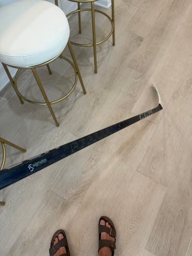 Senior CCM Ribcor Trigger 7 Right Handed Hockey Stick P28 85 Flex (Used)
