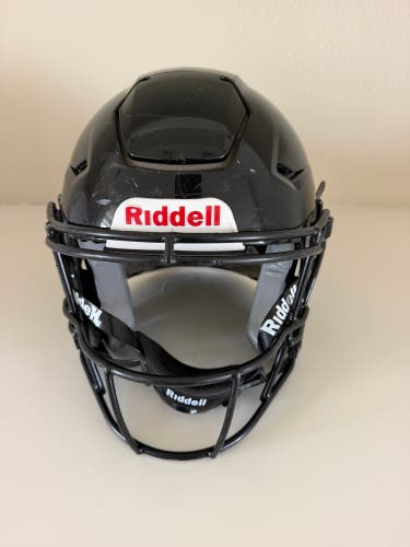 Black Youth Medium Riddell SpeedFlex Helmet (Used)