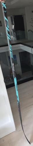 Senior Bauer Pulse Right Handed Hockey Stick P92 87 Flex (Used)