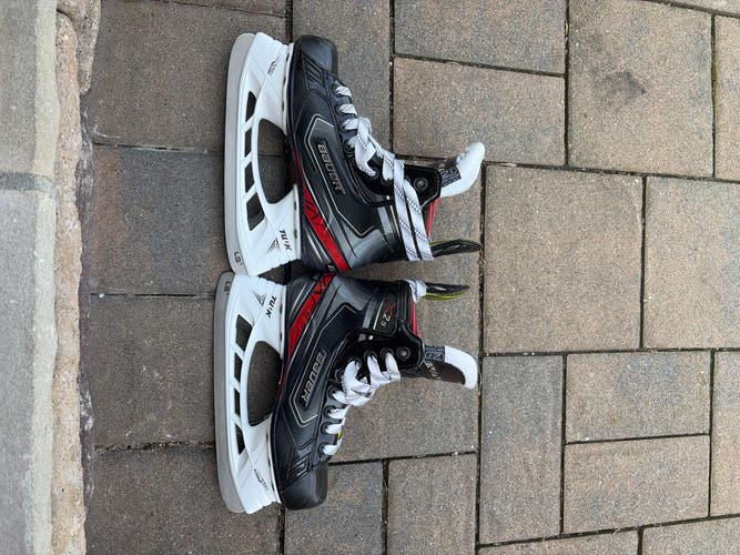 2019 Bauer Vapor X2.9 Hockey Skates Size 2.5 (Used)