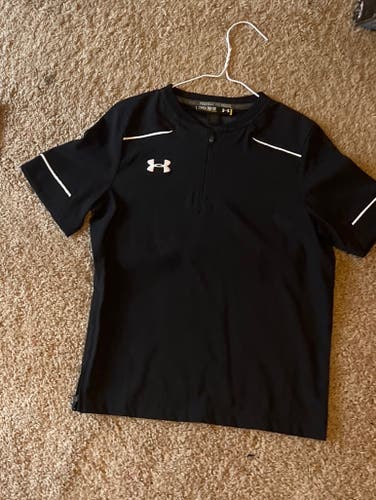 Black Boys Medium Under Armour Short Sleeve Cage Jacket (Used)