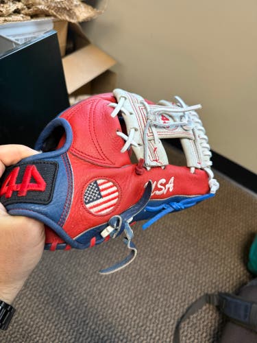 44 Pro 44 RH Infield Baseball Glove 11" (Used)